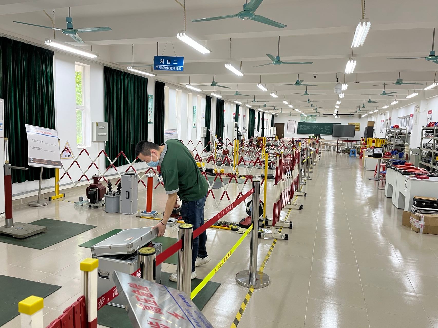 ?    ?廣東水利電力職業(yè)技術(shù)學(xué)院實(shí)訓(xùn)室設(shè)備、軟件及系統(tǒng)建設(shè)項(xiàng)目